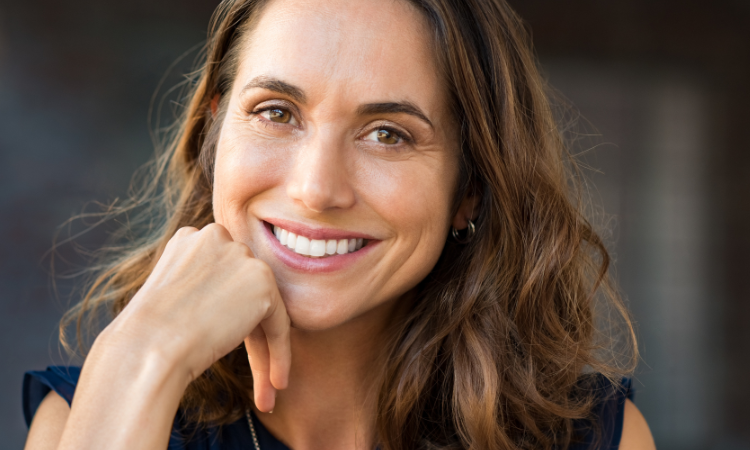 IPL Skin Treatment vs Laser Skin Resurfacing: Choosing the Right Treatment for You.